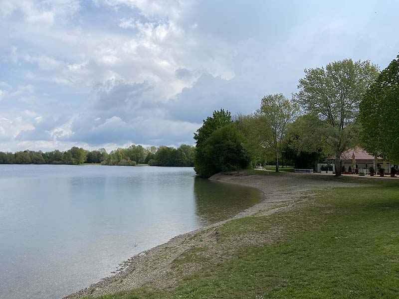 Der Badesee Ilsesee in Augsburg