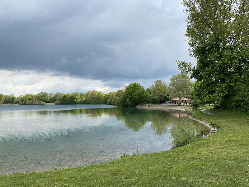 Der Badesee Ilsesee in Augsburg