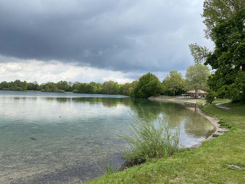 Der Badesee Ilsesee in Augsburg