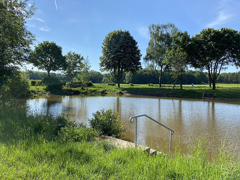 Der Badesee Karrodsee in Creglingen in Baden-Württemberg