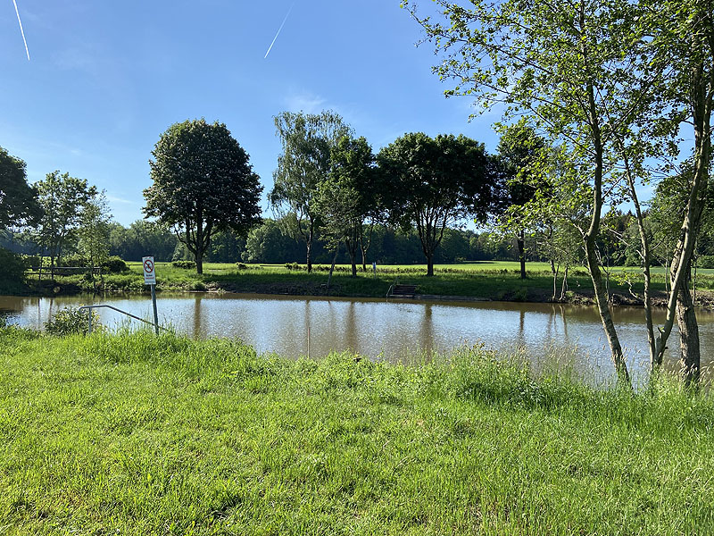 Der Badesee Karrodsee in Creglingen in Baden-Württemberg