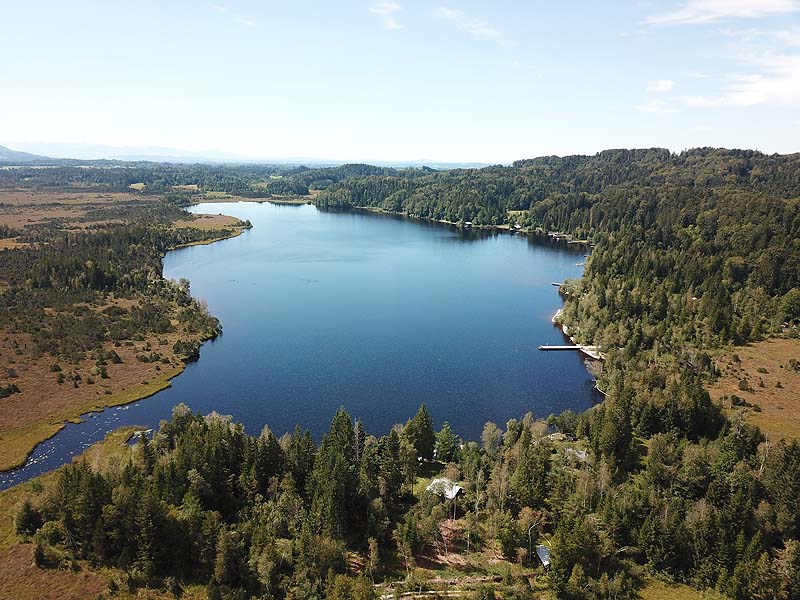 Luftaufnahme, Luftbild vom Kirchsee bei Bad Tölz