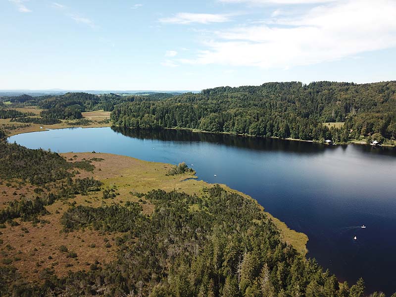 Luftaufnahme, Luftbild vom Kirchsee bei Bad Tölz