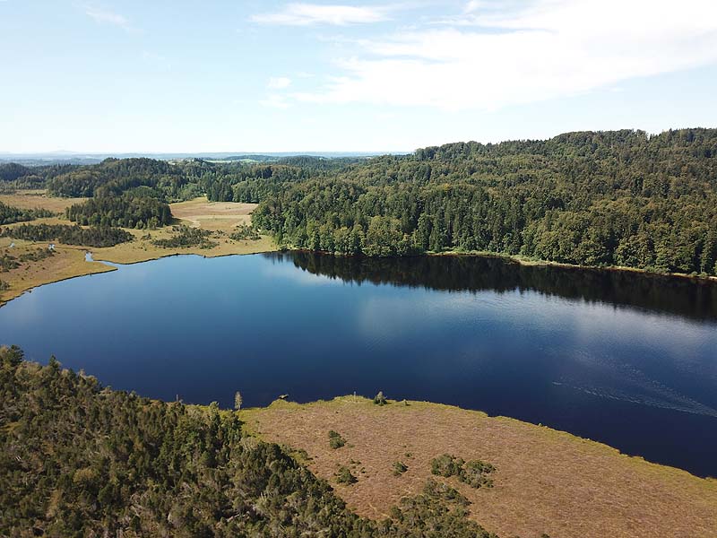 Luftaufnahme, Luftbild vom Kirchsee bei Bad Tölz