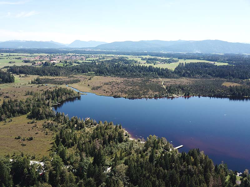 Luftaufnahme, Luftbild vom Kirchsee bei Bad Tölz