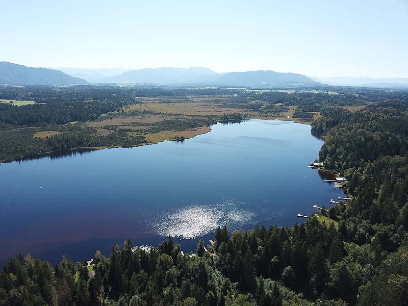 Luftaufnahme, Luftbild vom Kirchsee bei Bad Tölz