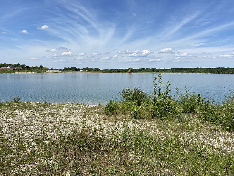 Der Badesee Kochheimer See in Neuburg an der Donau