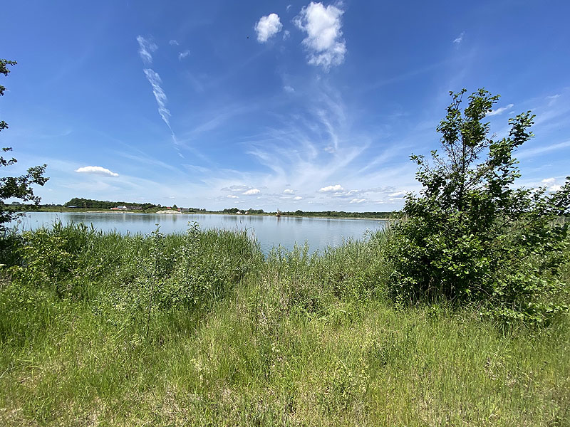 Der Badesee Kochheimer See in Neuburg an der Donau