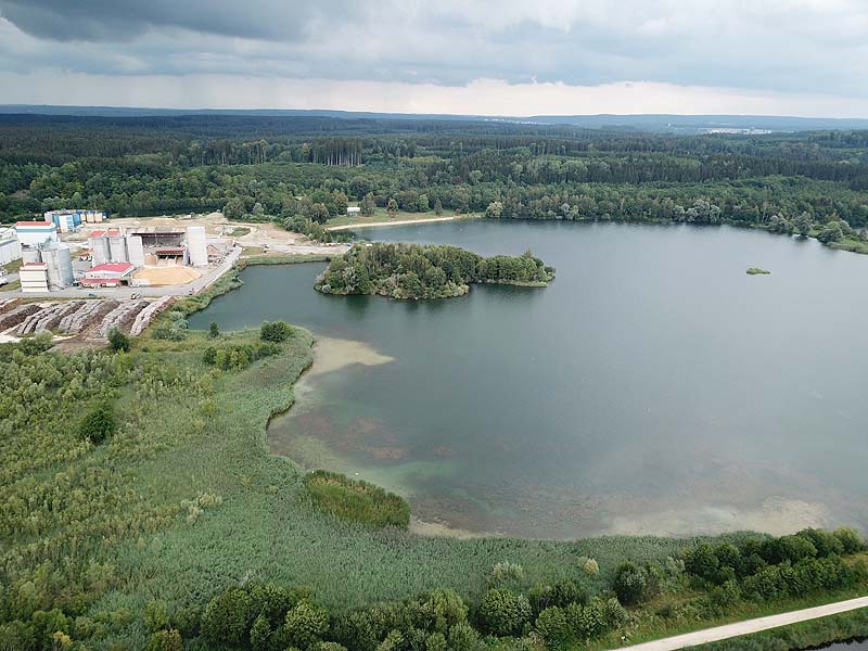 Luftaufnahme, Luftbild vom Baggersee in Krauchenwies
