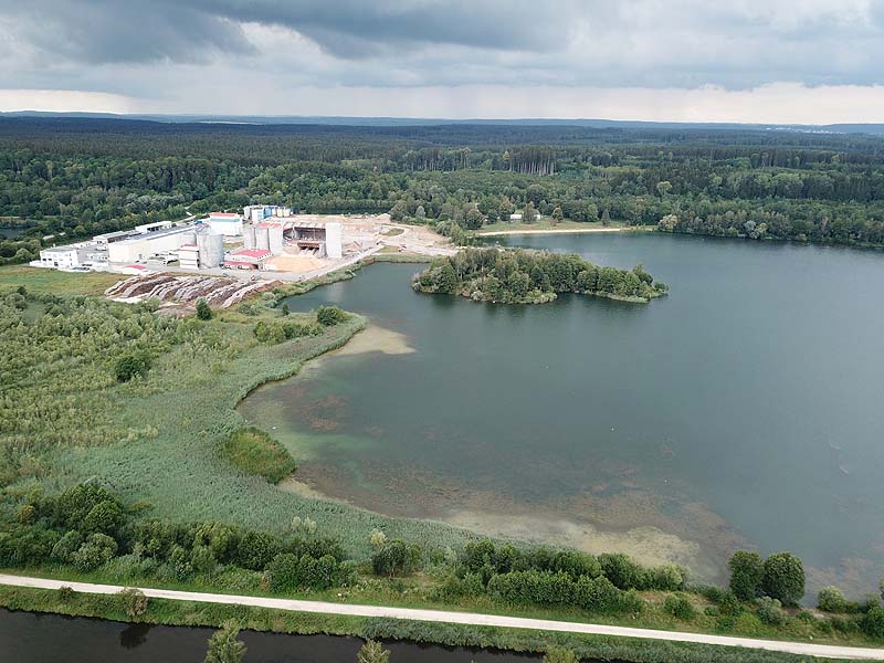 Luftaufnahme, Luftbild vom Baggersee in Krauchenwies