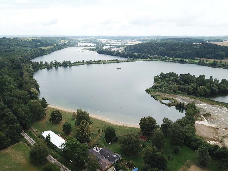 Luftaufnahme, Luftbild vom Baggersee in Krauchenwies