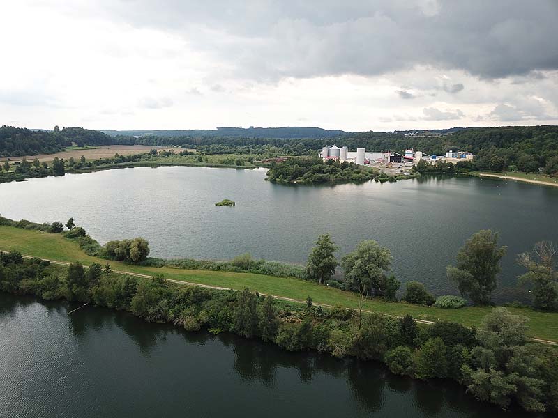 Luftaufnahme, Luftbild vom Baggersee in Krauchenwies