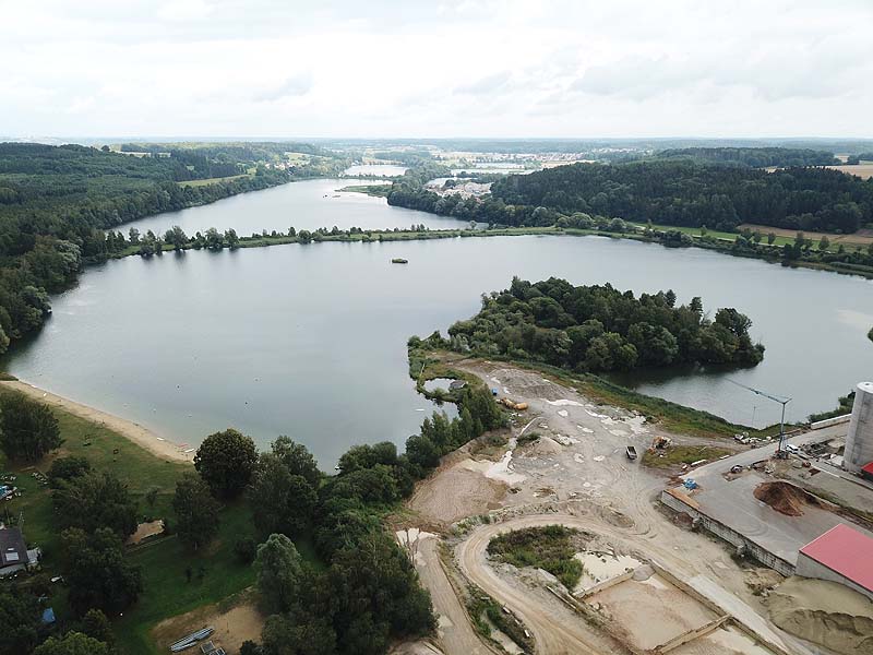 Luftaufnahme, Luftbild vom Baggersee in Krauchenwies