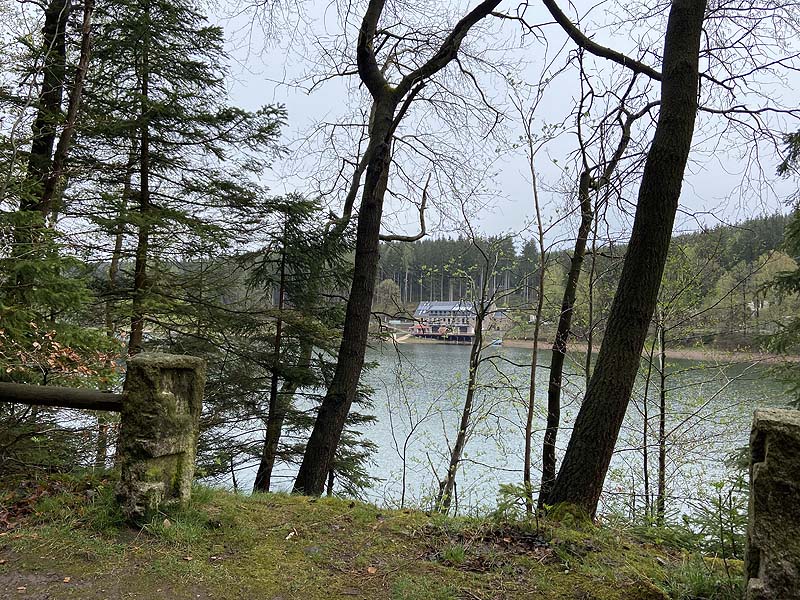 Der Lütsche-Stausee in Frankenhain