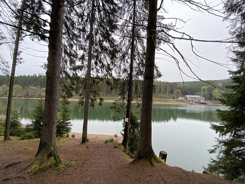Der Lütsche-Stausee in Frankenhain