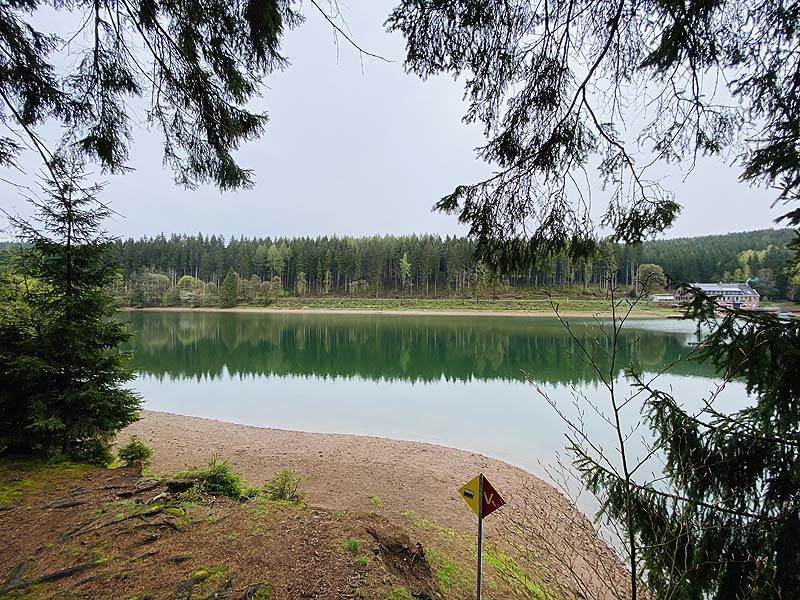 Der Lütsche-Stausee in Frankenhain
