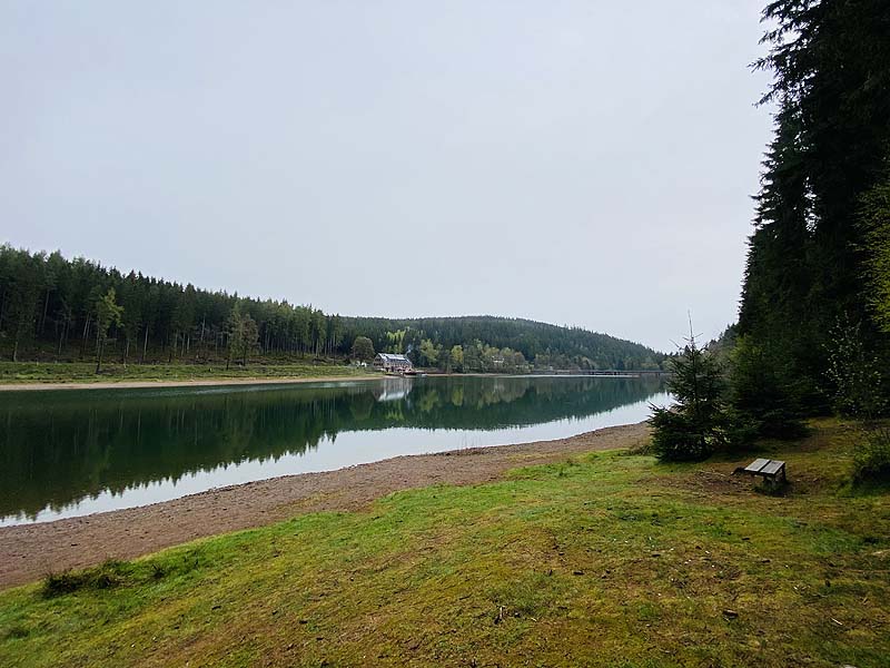 Der Lütsche-Stausee in Frankenhain