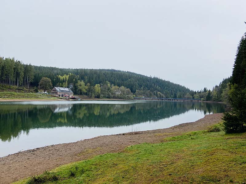 Der Lütsche-Stausee in Frankenhain