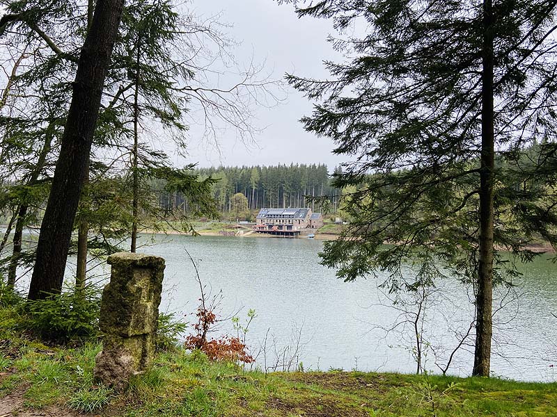 Der Lütsche-Stausee in Frankenhain