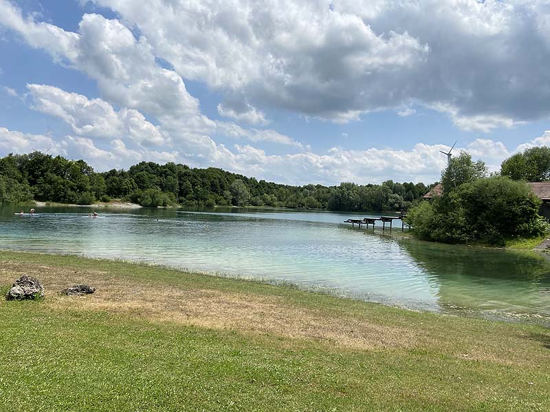 Der Badesee Mammendorfer See in Mammendorf