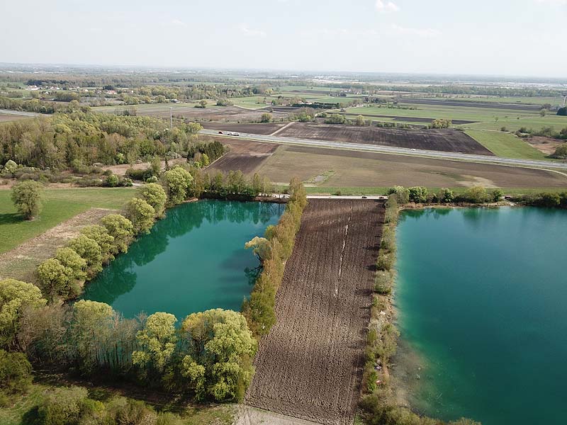 Luftaufnahme vom Marzlinger Weiher in Freising