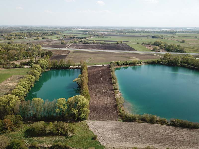 Luftaufnahme vom Marzlinger Weiher in Freising