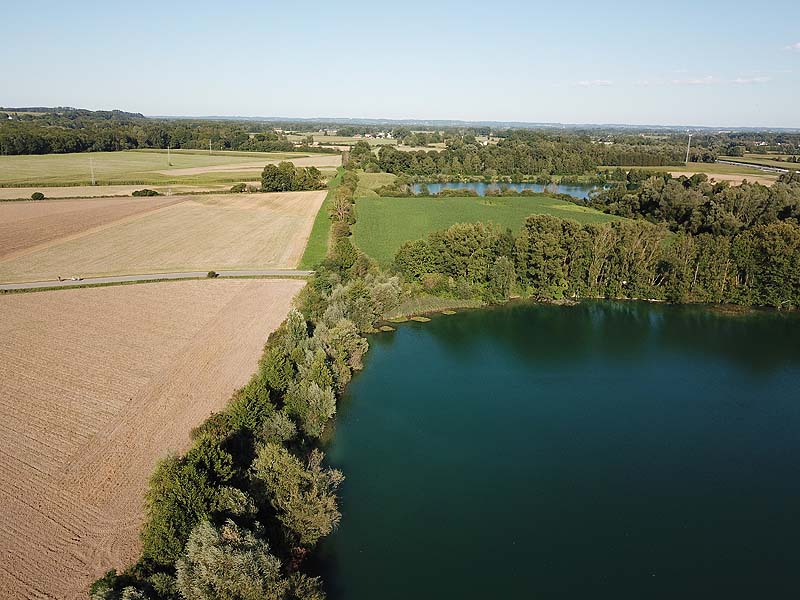 Luftaufnahme vom Marzlinger Weiher in Freising