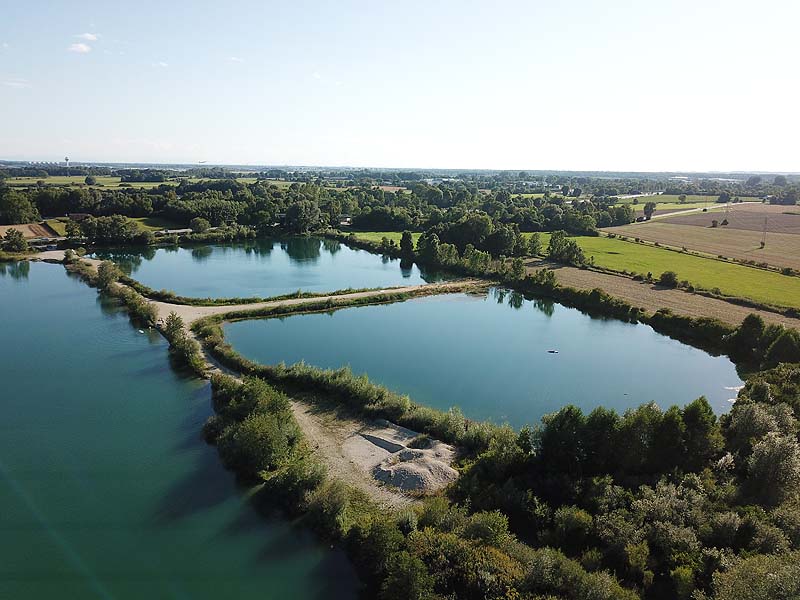 Luftaufnahme vom Marzlinger Weiher in Freising