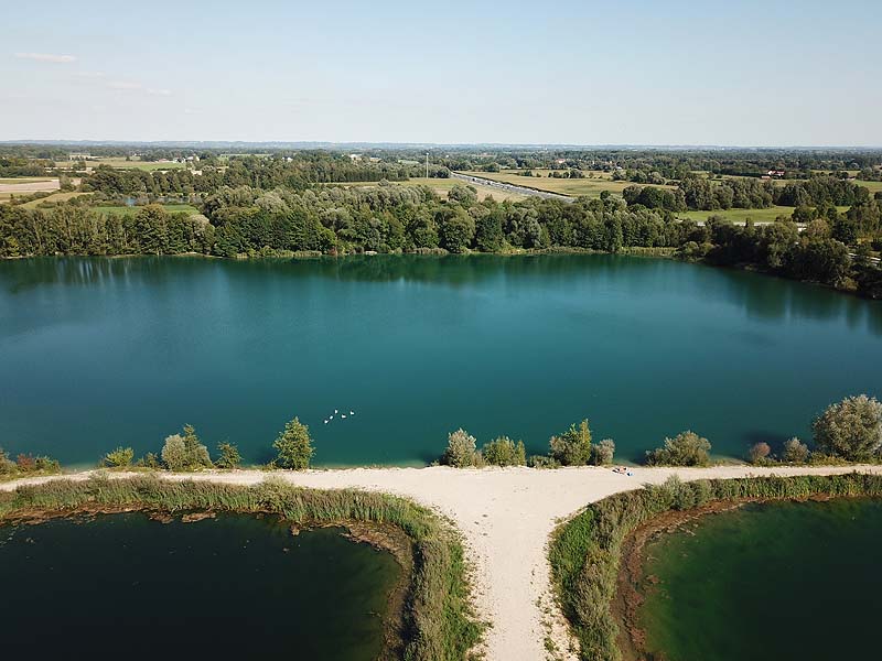 Luftaufnahme vom Marzlinger Weiher in Freising