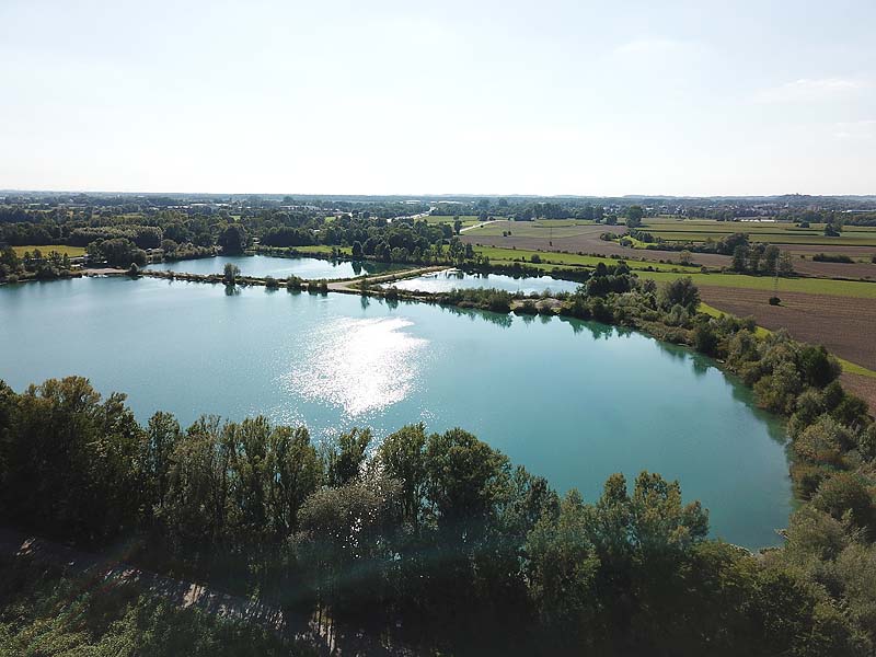 Luftaufnahme vom Marzlinger Weiher in Freising