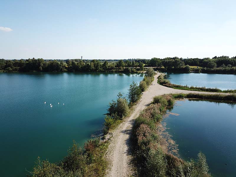 Luftaufnahme vom Marzlinger Weiher in Freising