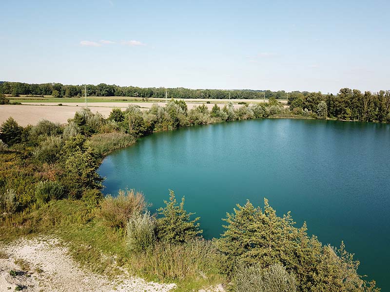 Luftaufnahme vom Marzlinger Weiher in Freising