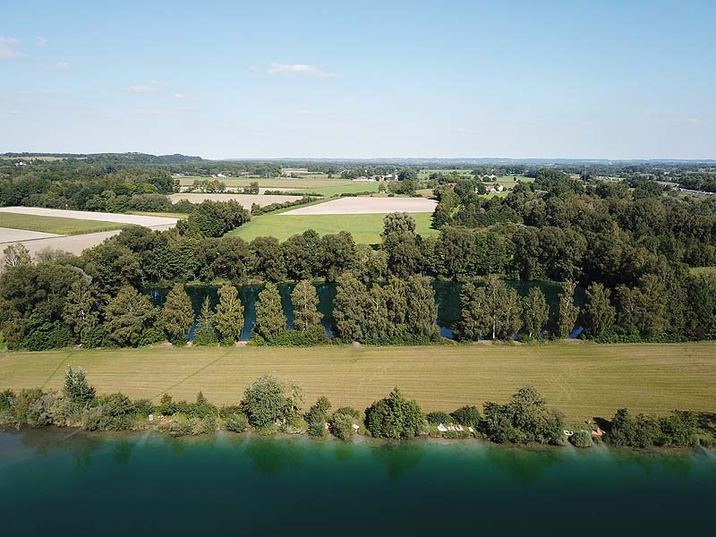 Luftaufnahme vom Marzlinger Weiher in Freising