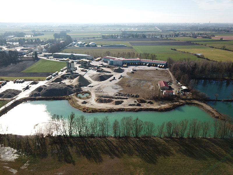 Luftaufnahme, Luftbild vom Baggersee in Mühlhausen