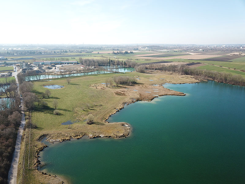 Luftaufnahme, Luftbild vom Baggersee in Mühlhausen