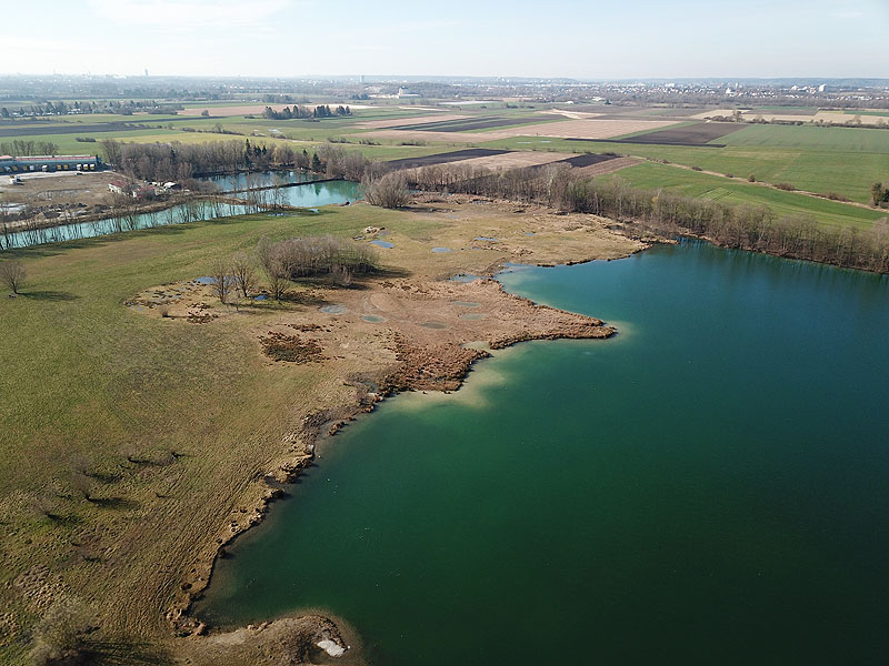 Luftaufnahme, Luftbild vom Baggersee in Mühlhausen