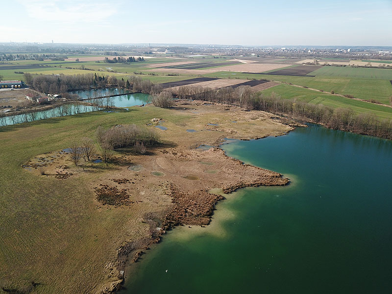 Luftaufnahme, Luftbild vom Baggersee in Mühlhausen