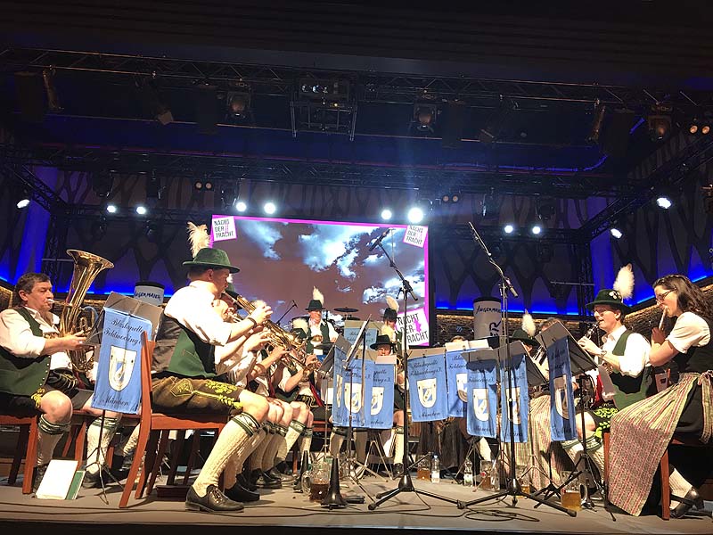 Die Nacht der Tracht am Nockherberg in München