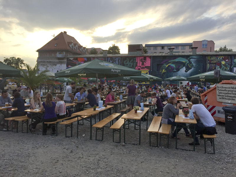 Nachtbiergarten im Viehhof in München