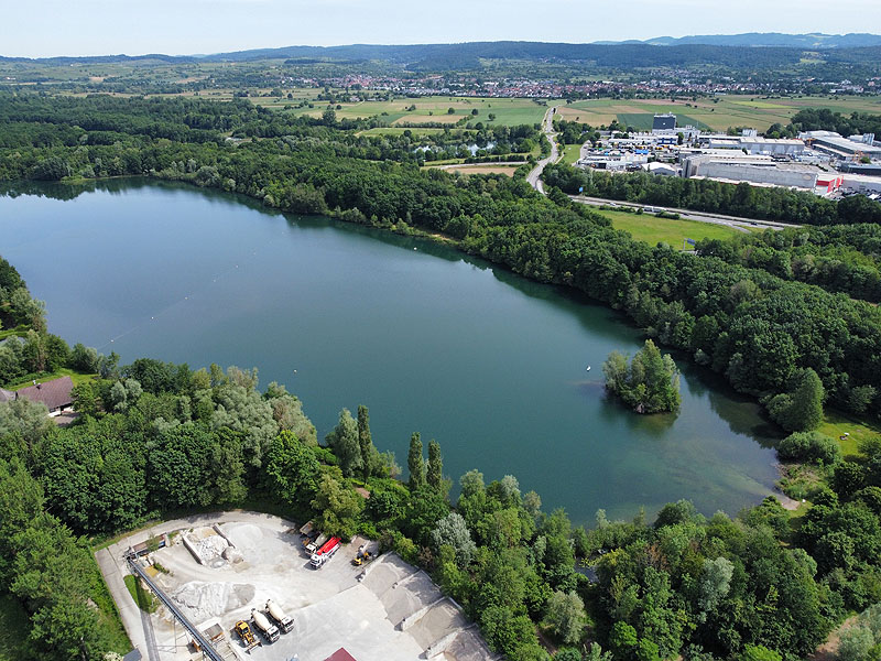 Luftaufnahme, Luftbild vom Nimburger Baggersee in Nimburg