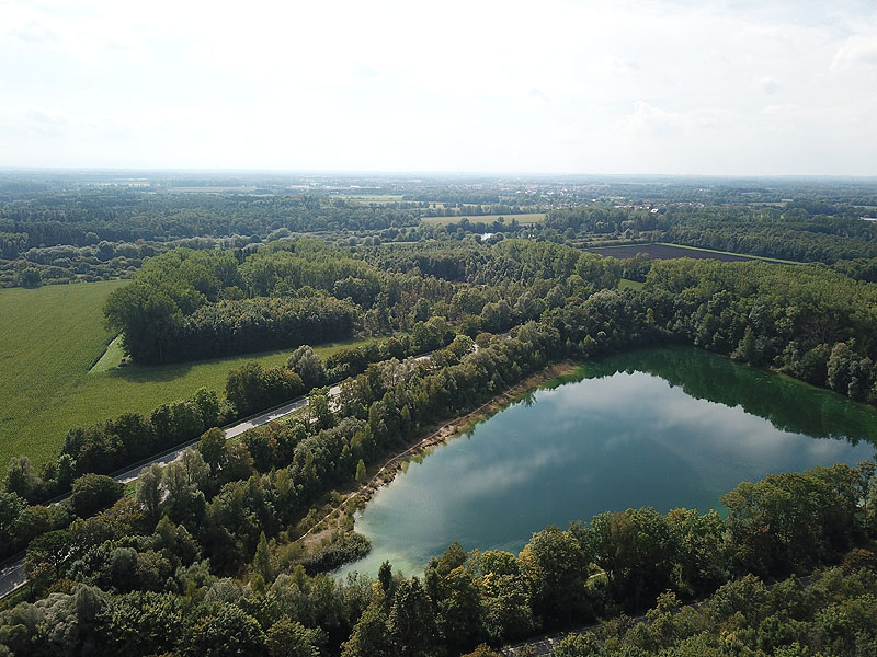 Der Baggersee in Obergrashof bei Dachau