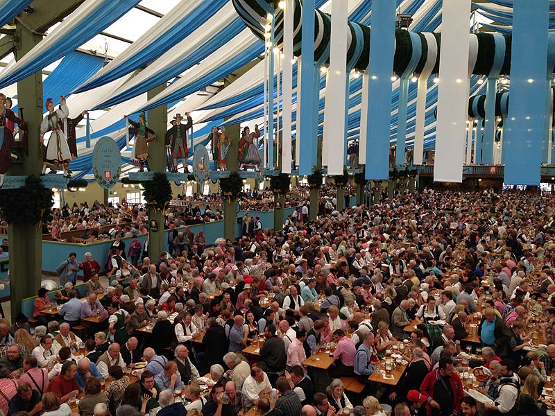 Die Ochsenbraterei auf dem Münchner Oktoberfest (Spatenbräu)