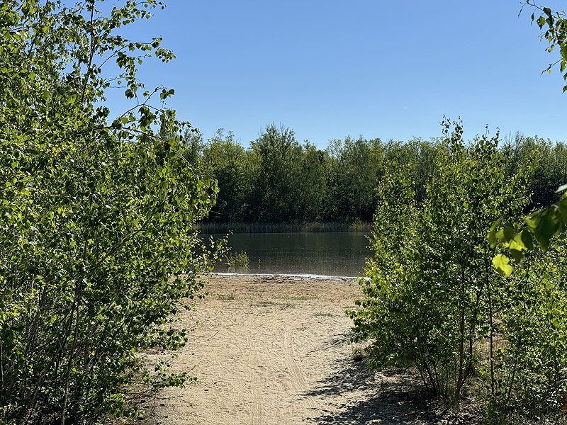 Der Badesee Prößdorfer See in Thüringen