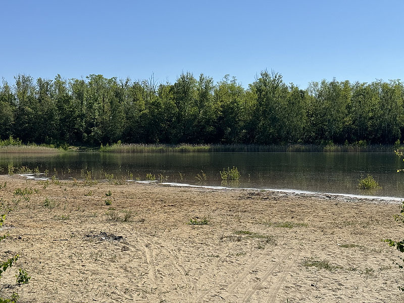 Der Badesee Prößdorfer See in Thüringen
