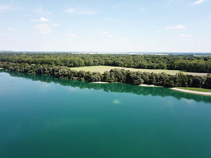 Luftaufnahme, Luftbild vom Pullinger Weiher in Pulling