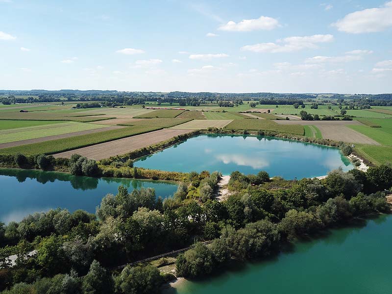 Luftaufnahme, Luftbild vom Pullinger Weiher in Pulling