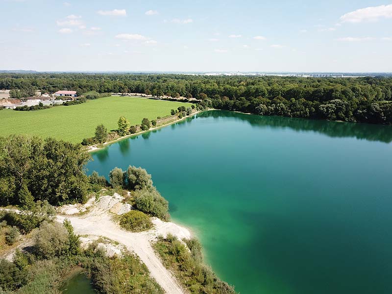 Luftaufnahme, Luftbild vom Pullinger Weiher in Pulling