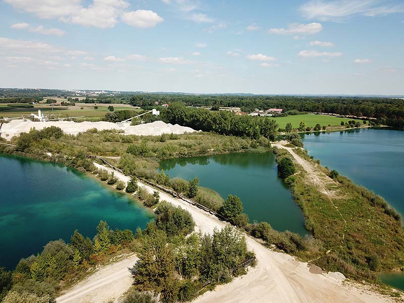 Luftaufnahme, Luftbild vom Pullinger Weiher in Pulling