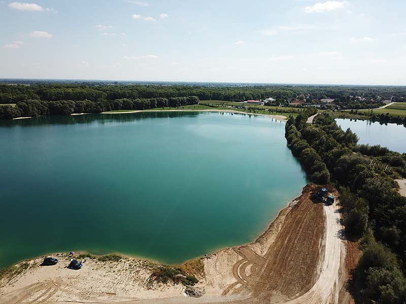 Luftaufnahme, Luftbild vom Pullinger Weiher in Pulling