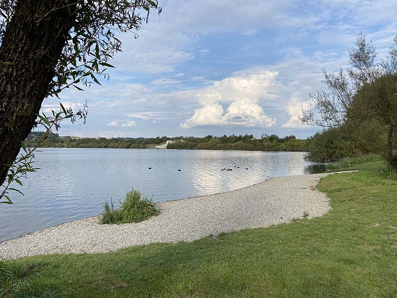 Der Badesee Rottauensee in Pfarrkirchen-Postmünster